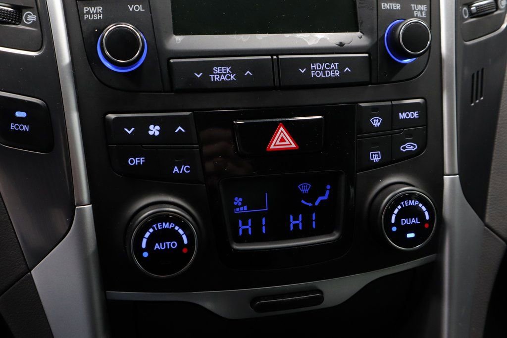 Used 2014 Hyundai Sonata Hybrid image 4