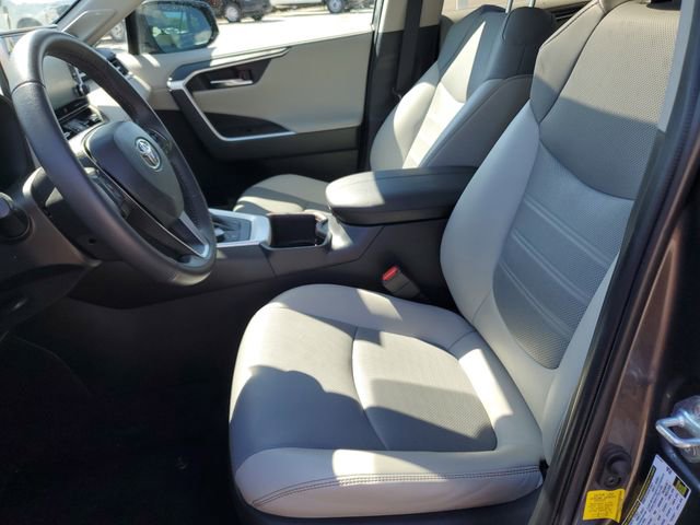 Used 2022 Toyota RAV4 Limited AWD/4WD image 24