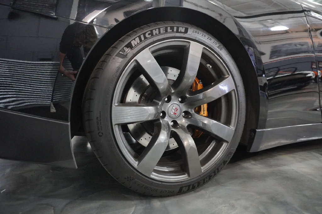Used 2009 Nissan GT-R Premium AWD/4WD image 12