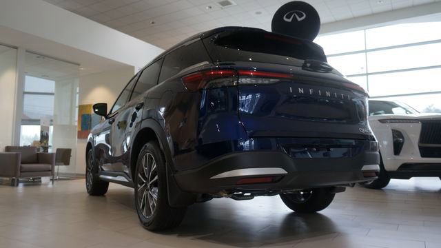New 2026 INFINITI QX60 Luxe image 3