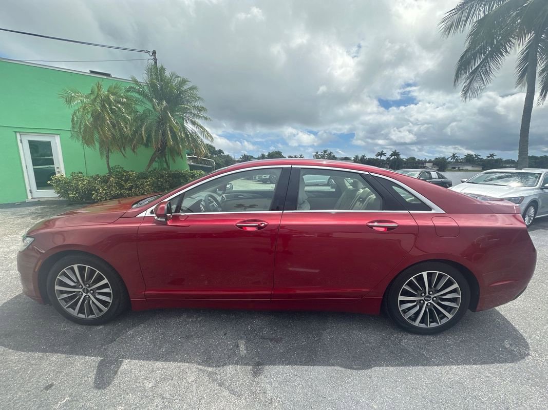 Used 2019 Lincoln MKZ Premiere image 3