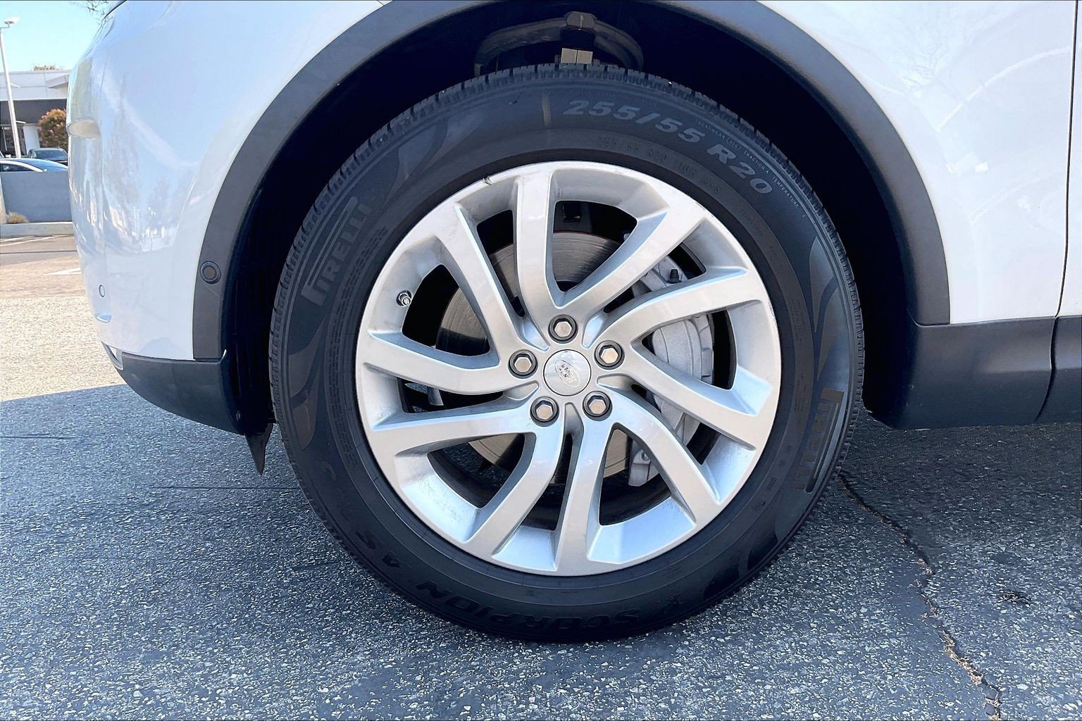 Used 2019 Land Rover Discovery HSE AWD/4WD image 10