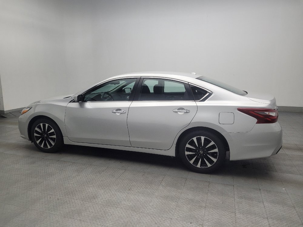 Used 2018 Nissan Altima 2.5 SV FWD image 3