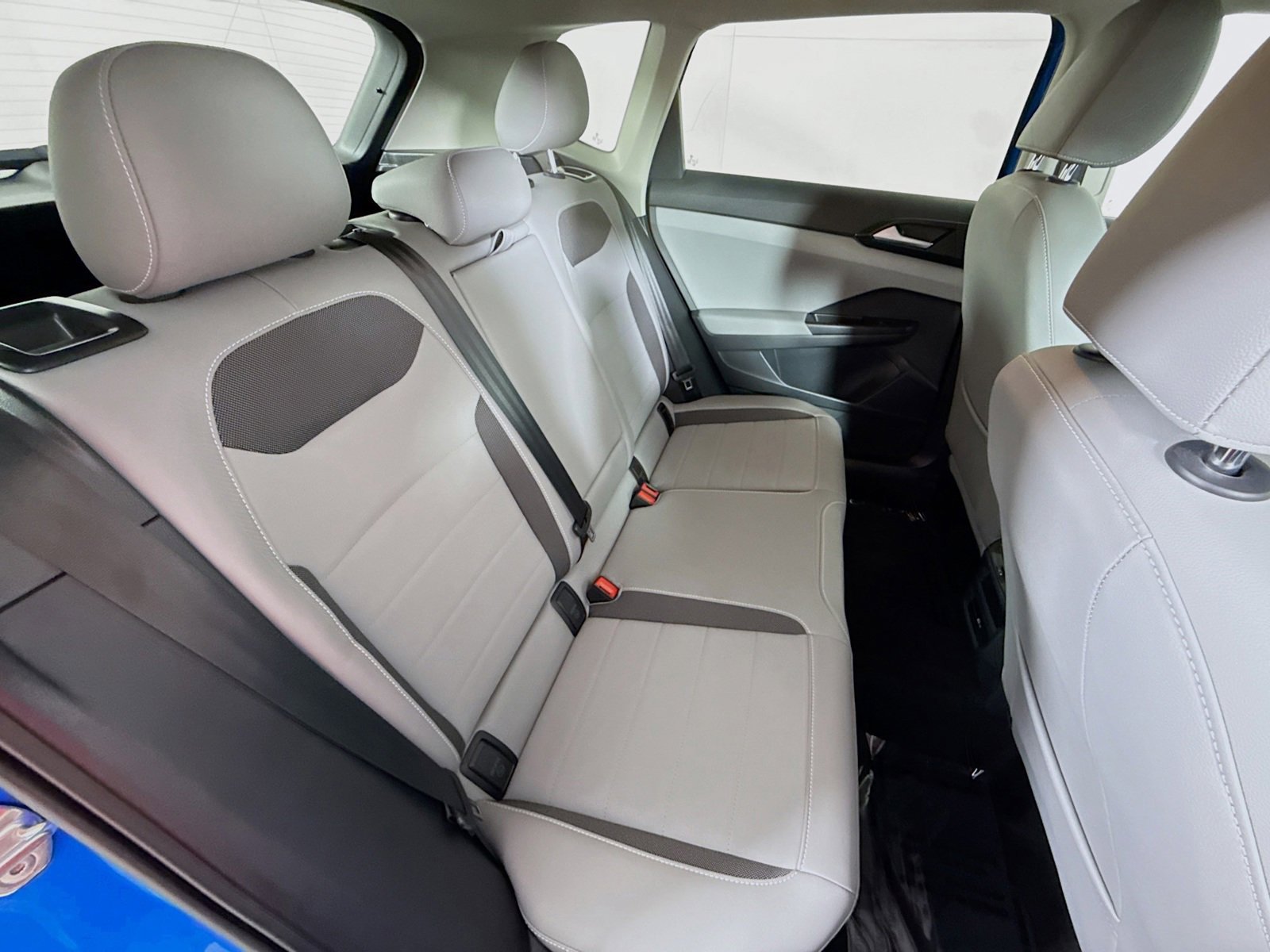 Certified 2023 Volkswagen Taos SE image 25