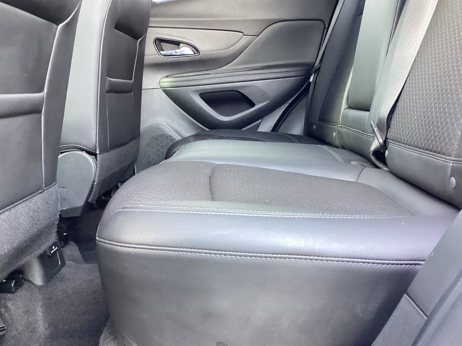 Used 2022 Buick Encore Preferred w/ Safety Package image 14