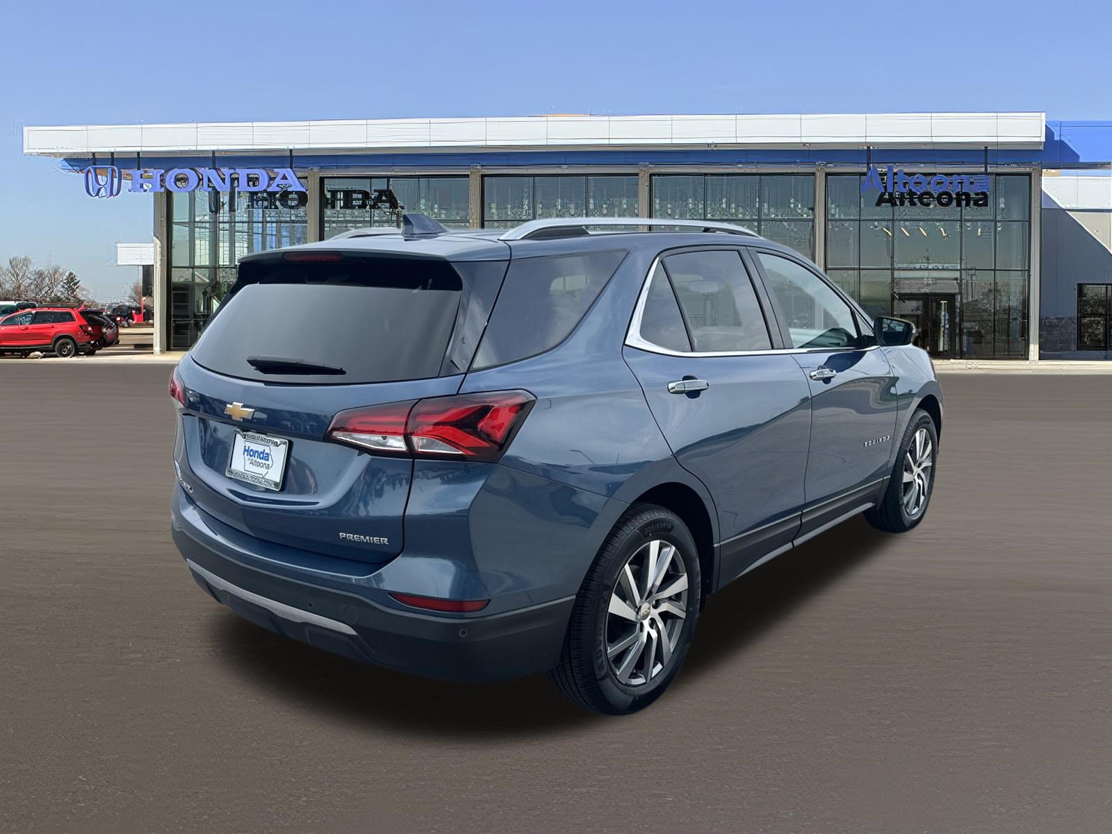 Used 2024 Chevrolet Equinox Premier FWD image 4
