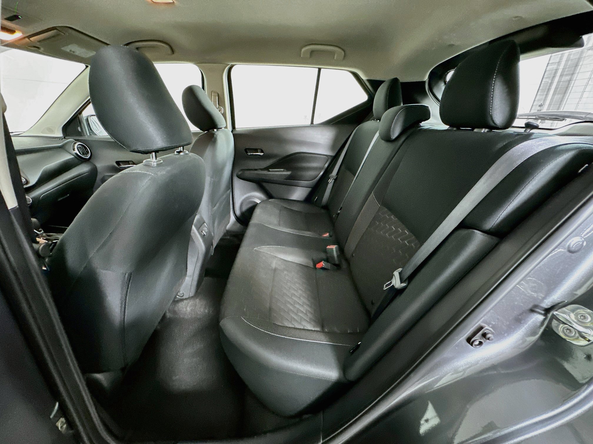 Used 2024 Nissan Kicks SV FWD image 29