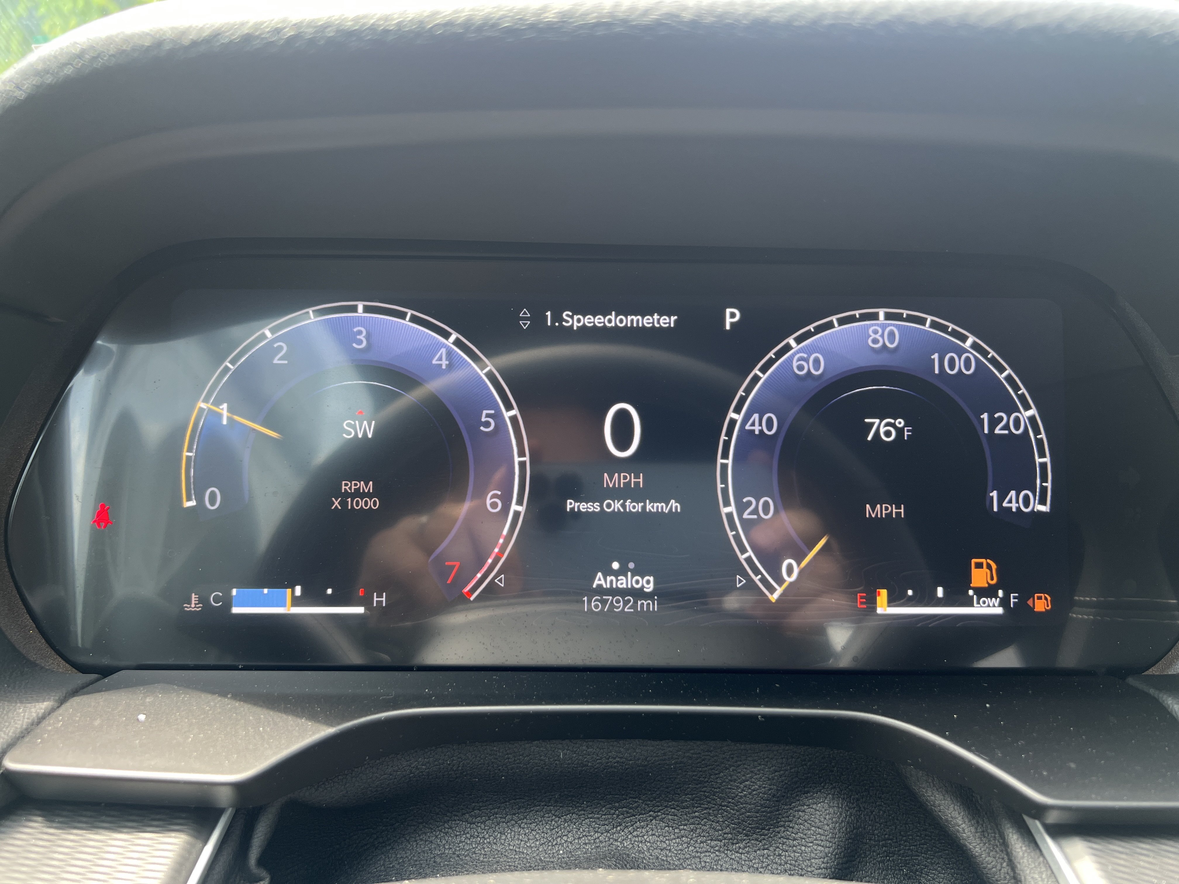Certified 2025 Jeep Grand Cherokee Laredo X w/ Luxury Tech Group I AWD/4WD image 20