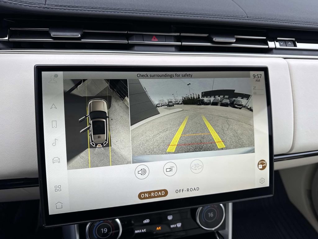 Certified 2023 Land Rover Range Rover SE AWD/4WD image 24