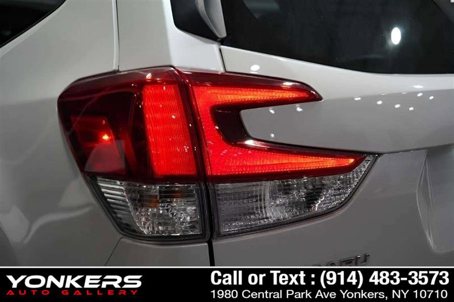 Used 2022 Subaru Forester Touring AWD/4WD image 12
