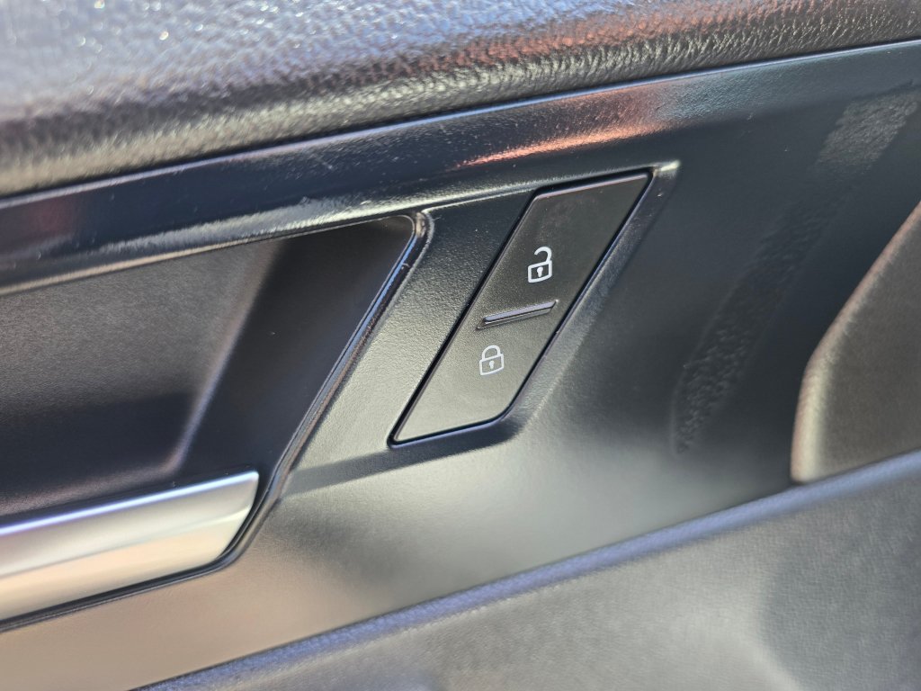 Used 2024 Volkswagen Jetta SE FWD image 50