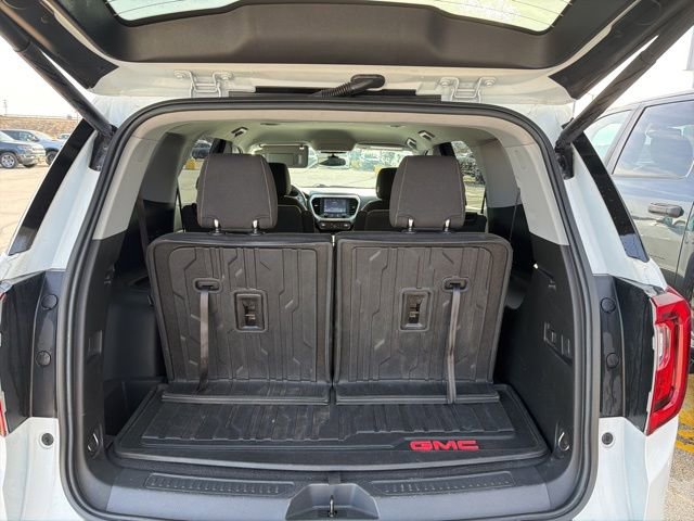 Used 2021 GMC Acadia SLE w/ Driver Convenience Package image 9
