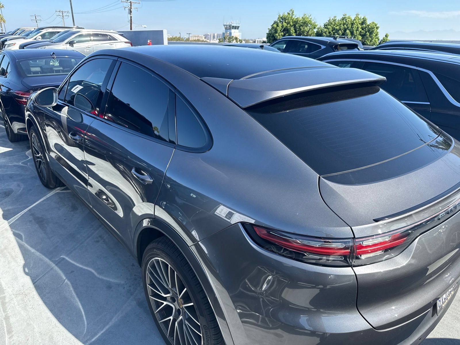 Used 2021 Porsche Cayenne Coupe AWD/4WD image 7