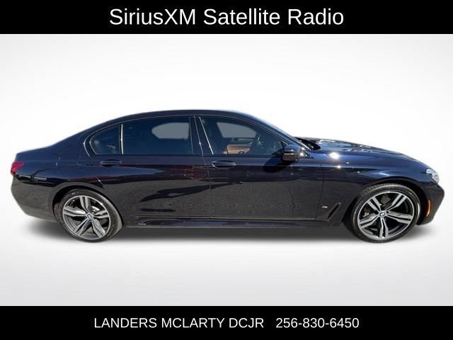Used 2019 BMW 750i image 8