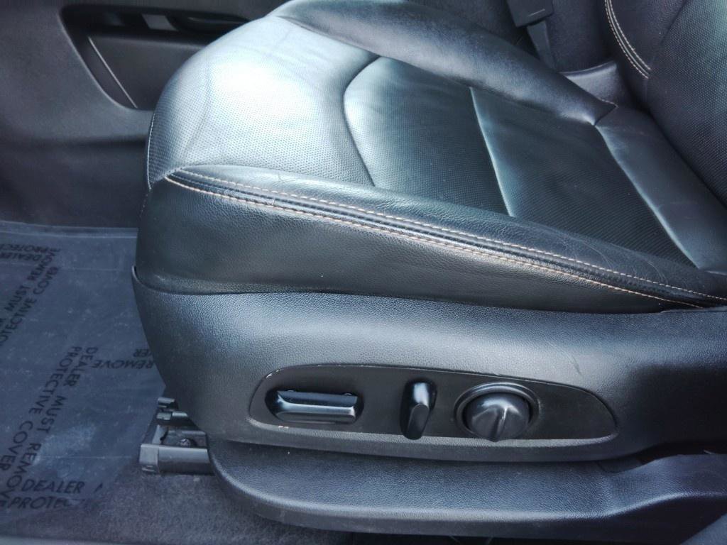 Used 2019 GMC Terrain SLT w/ Preferred Package image 16