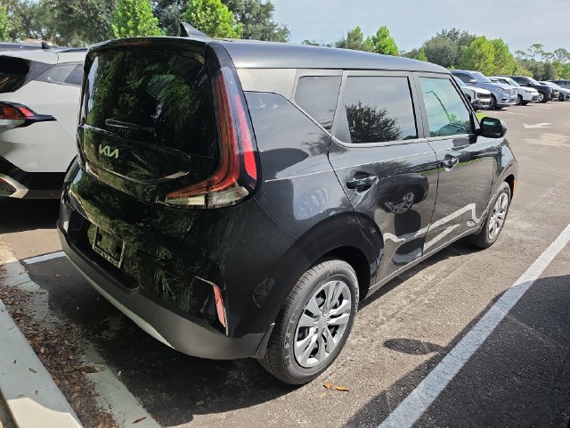 Certified 2025 Kia Soul LX FWD image 5