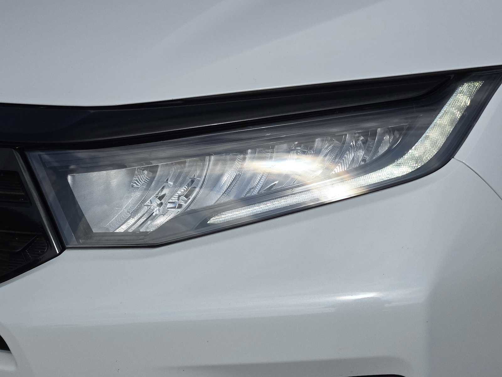 Used 2025 Honda Odyssey Touring image 9