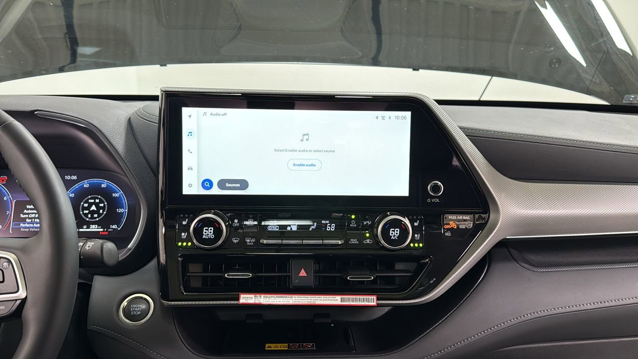 Certified 2026 Toyota Highlander Platinum image 10