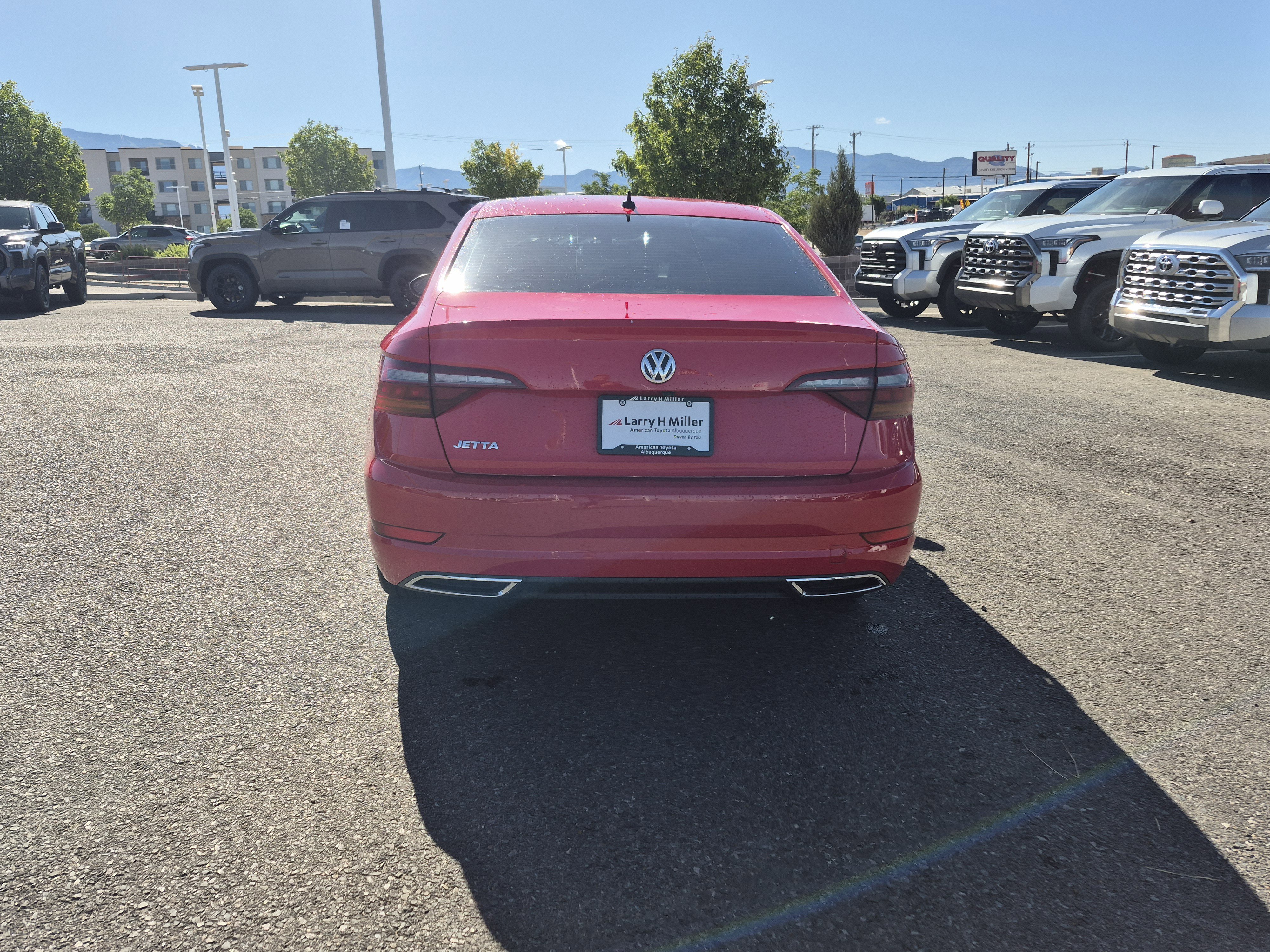 Used 2019 Volkswagen Jetta R-Line FWD image 4