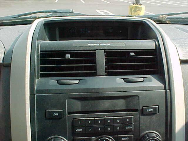 Used 2011 Ford Escape XLS w/ 102A Rapid Spec Order Code FWD image 14