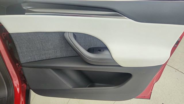 Used 2022 Tesla Model X Plaid image 24