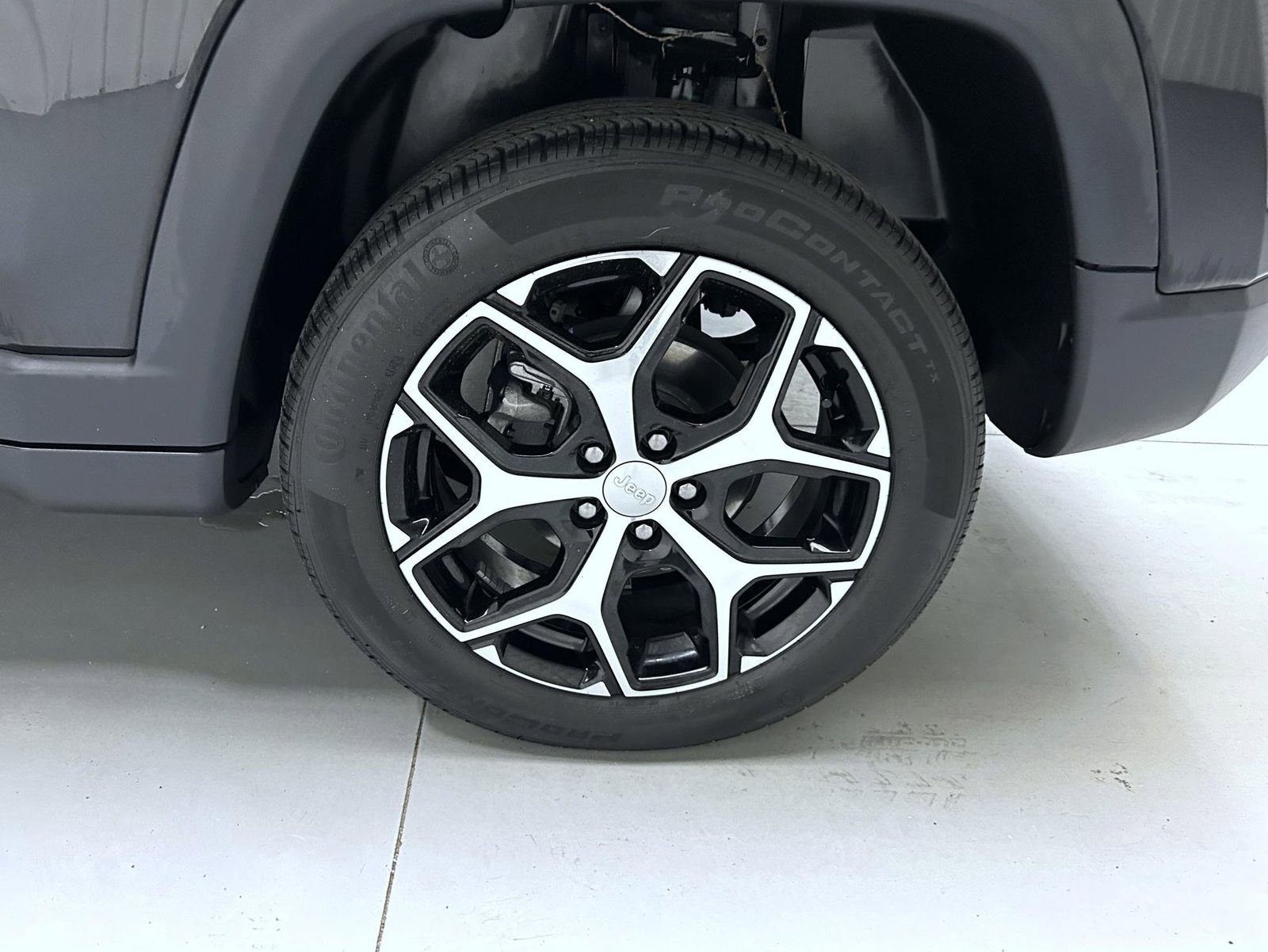 Used 2024 Jeep Compass Limited image 22