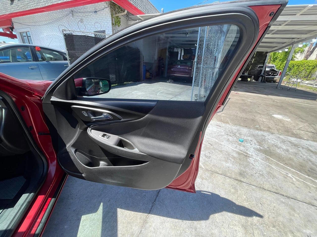 Used 2016 Chevrolet Malibu LT FWD image 11