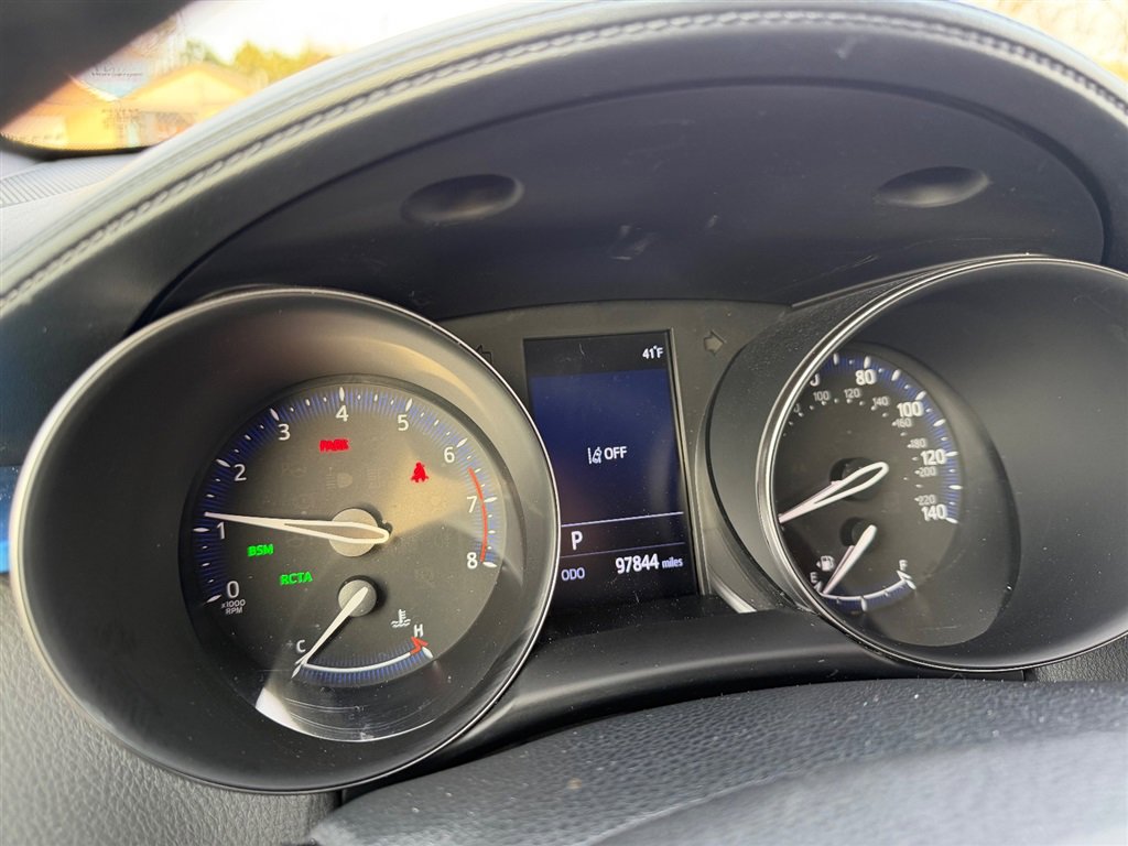 Used 2019 Toyota C-HR image 23