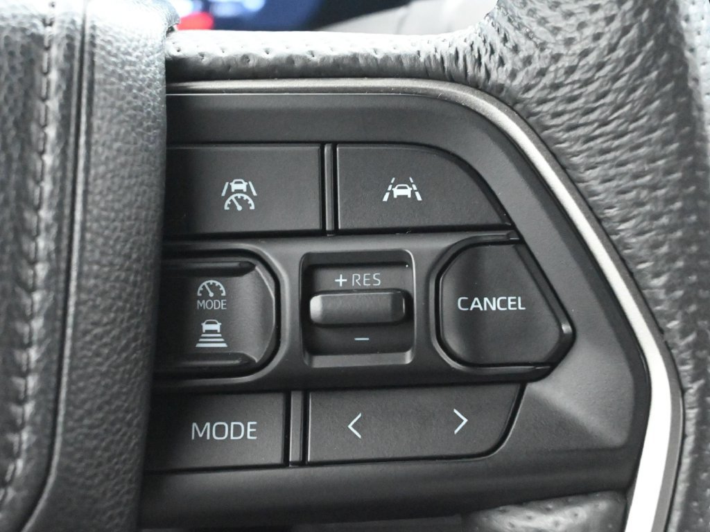 Used 2024 Toyota Tacoma TRD Sport AWD/4WD image 8