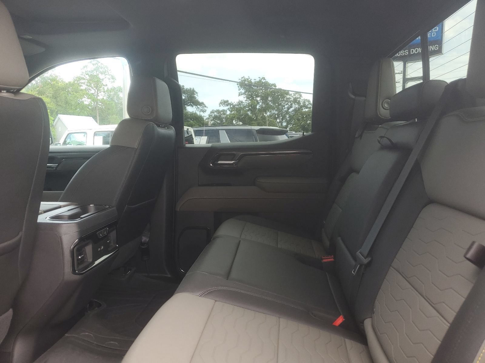Used 2023 Chevrolet Silverado 1500 ZR2 AWD/4WD image 12