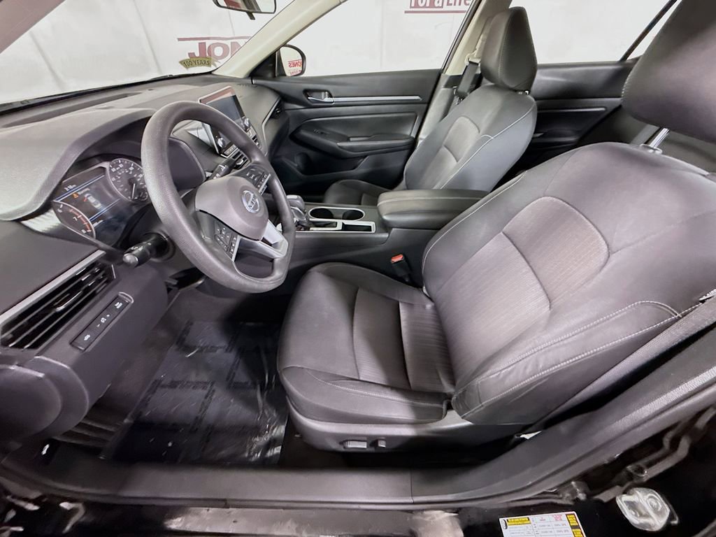Used 2022 Nissan Altima 2.5 SV image 23