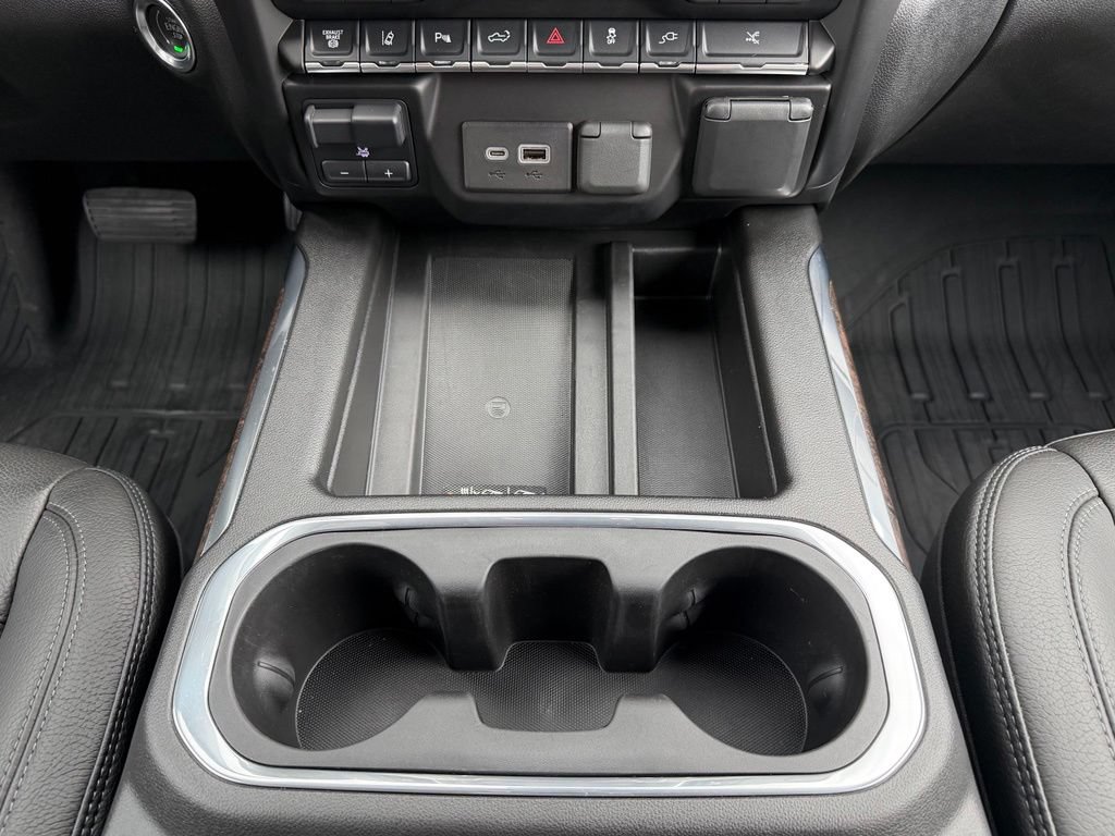 Used 2022 GMC Sierra 3500 Denali AWD/4WD image 11