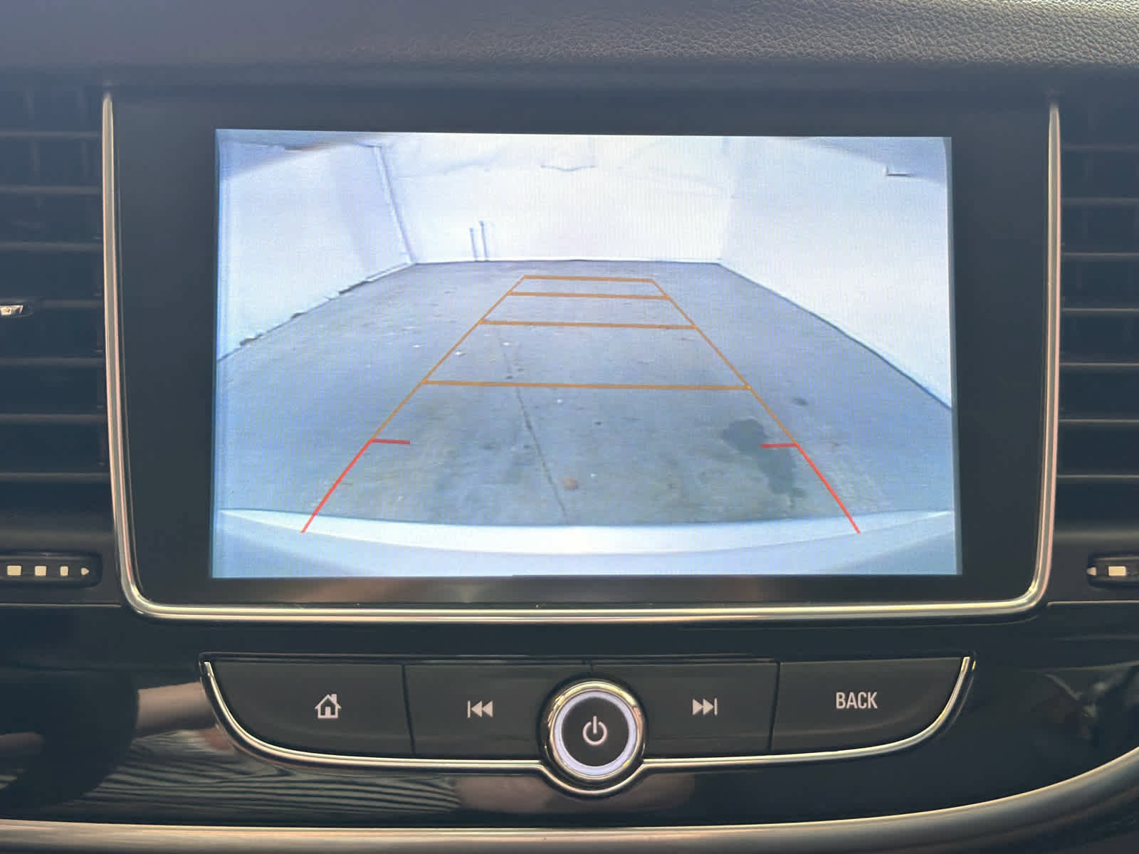 Used 2021 Buick Encore Preferred image 46