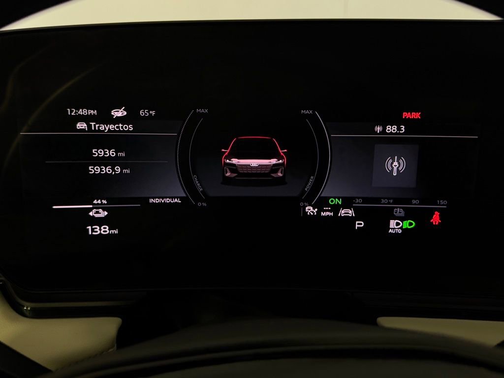 Used 2025 Audi A6 e-tron Premium w/ Convenience Package RWD image 15