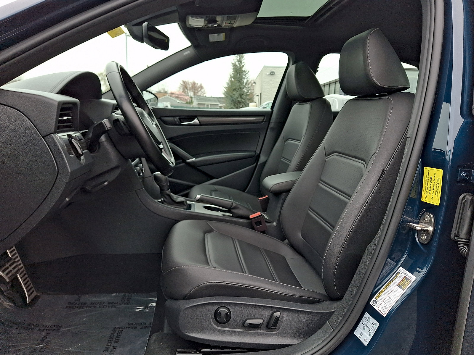 Used 2021 Volkswagen Passat 2.0T R-Line image 15