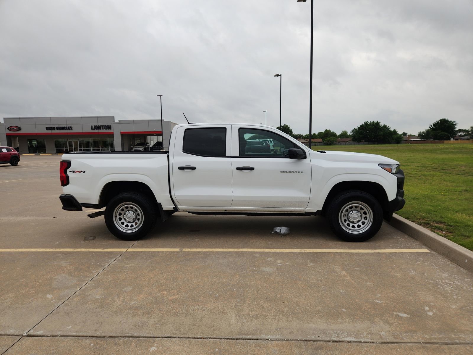 Used 2024 Chevrolet Colorado W/T w/ WT Convenience Package II AWD/4WD image 7