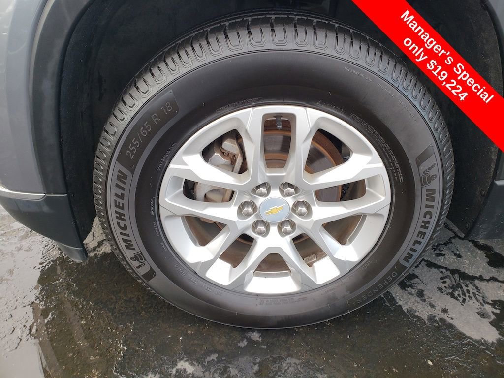 Used 2020 Chevrolet Traverse LT image 24