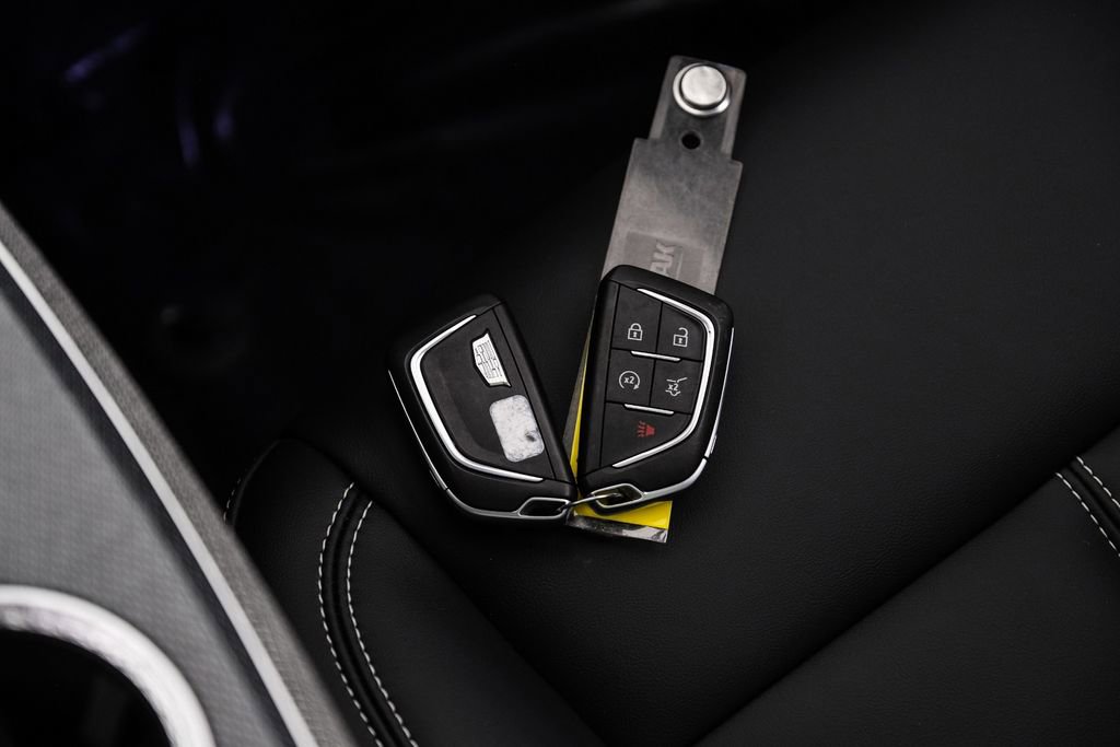 Used 2025 Cadillac Optiq Sport 1 w/ LPO, Floor Liner Package image 57