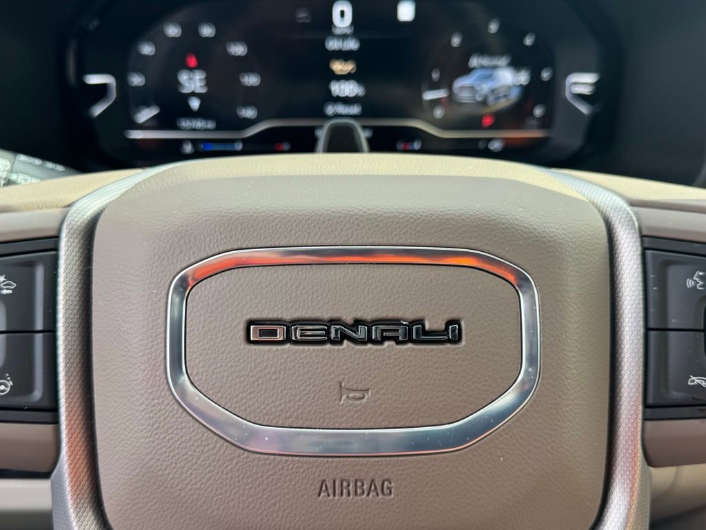 Used 2024 GMC Yukon Denali w/ Advanced Technology Package image 31