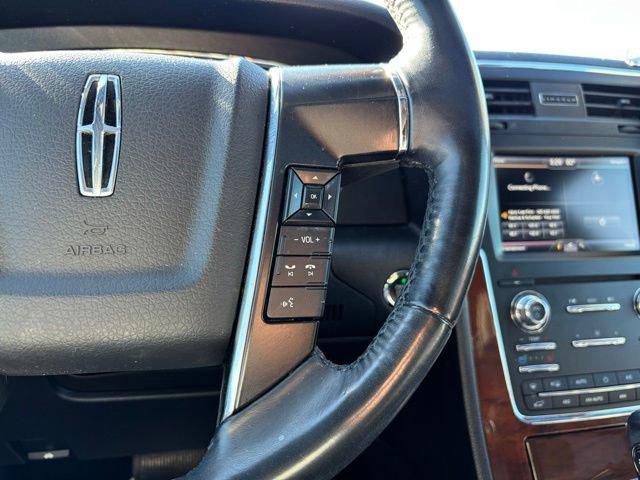 Used 2015 Lincoln Navigator 4WD image 34