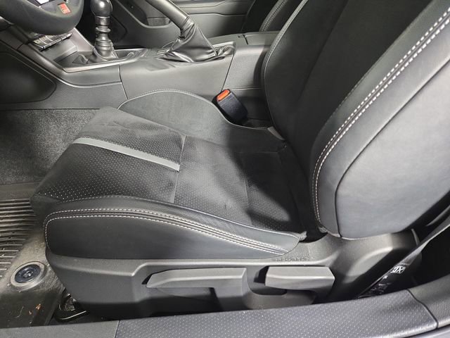 Used 2025 Toyota GR86 Premium w/ ALL Weather Mat Package (TMS) RWD image 31