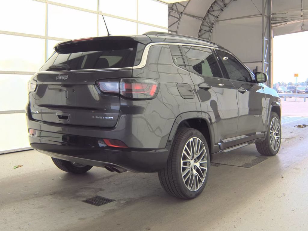 Certified 2022 Jeep Compass Limited w/ Elite Group AWD/4WD image 3