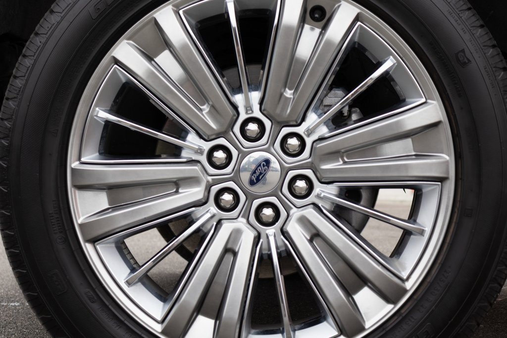 Used 2024 Ford F150 Platinum w/ Equipment Group 703A Plus image 10