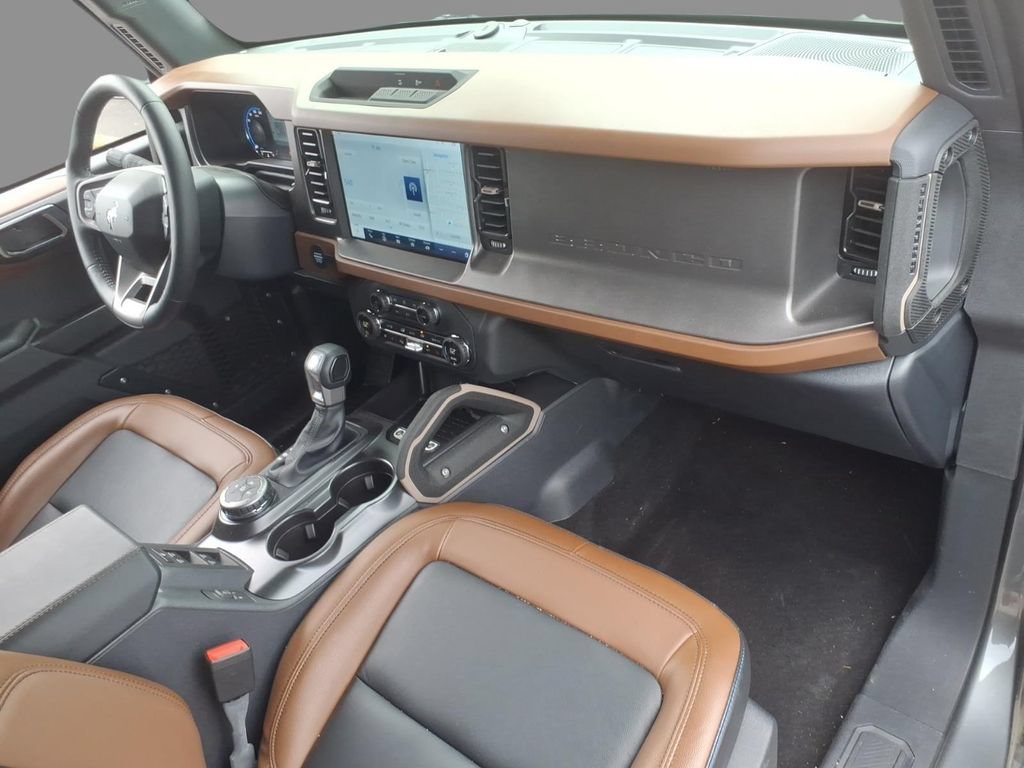 New 2024 Ford Bronco Outer Banks AWD/4WD image 11