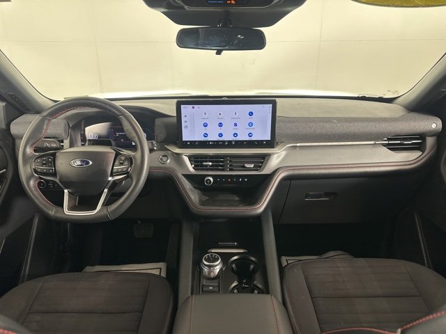 Used 2025 Ford Explorer ST-Line w/ ST-Line Street Pack image 18
