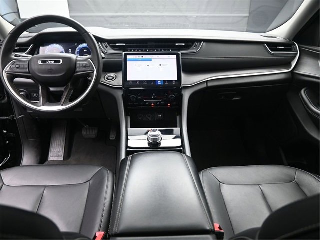 Used 2023 Jeep Grand Cherokee L Limited w/ Black Appearance Package image 9