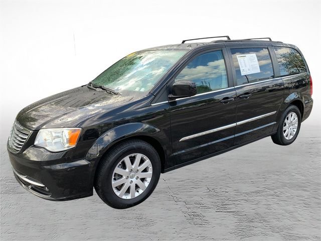 Used 2015 Chrysler Town & Country Touring FWD image 7