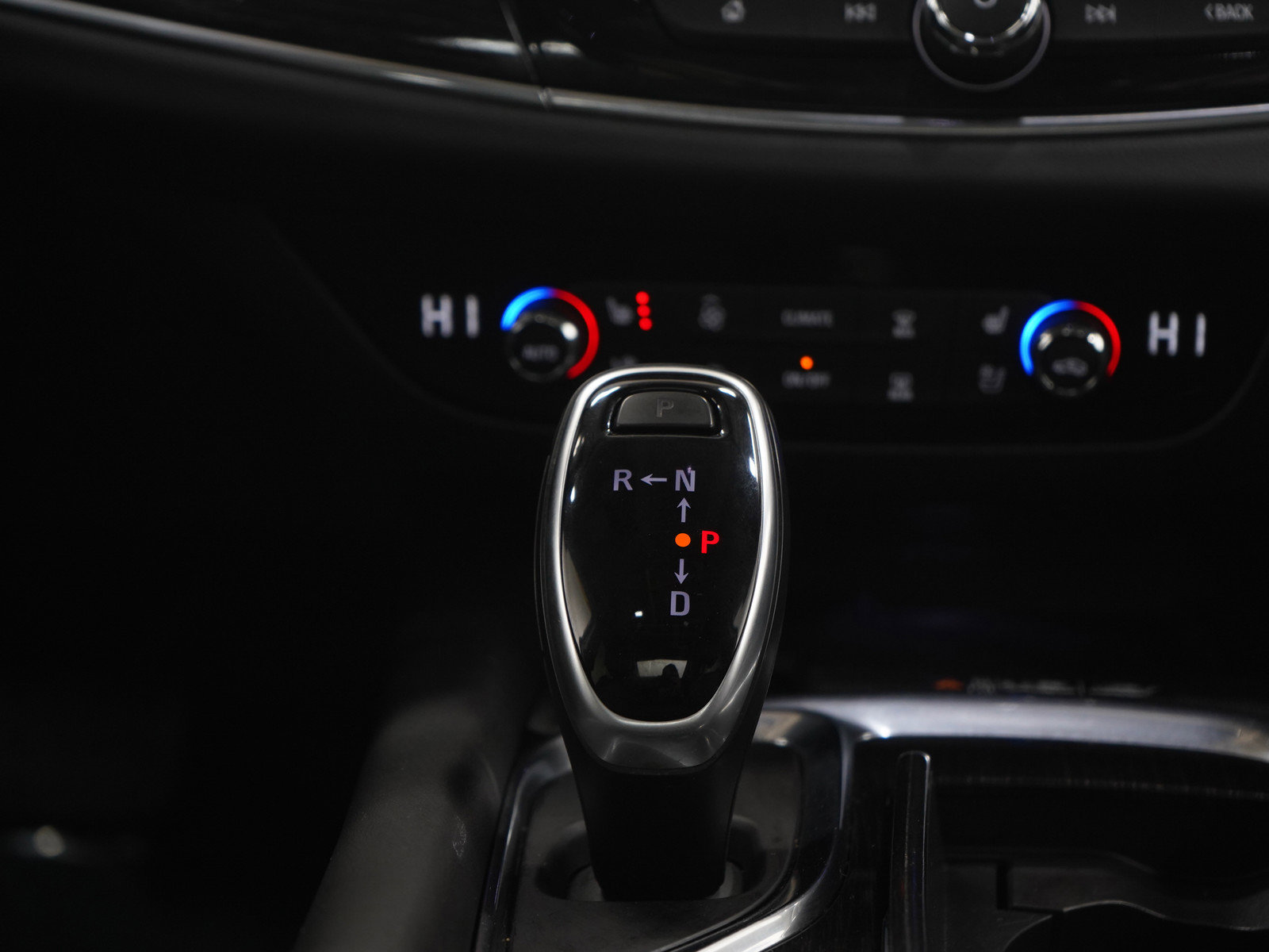 Used 2021 Buick Enclave Avenir w/ Avenir Technology Package AWD/4WD image 18