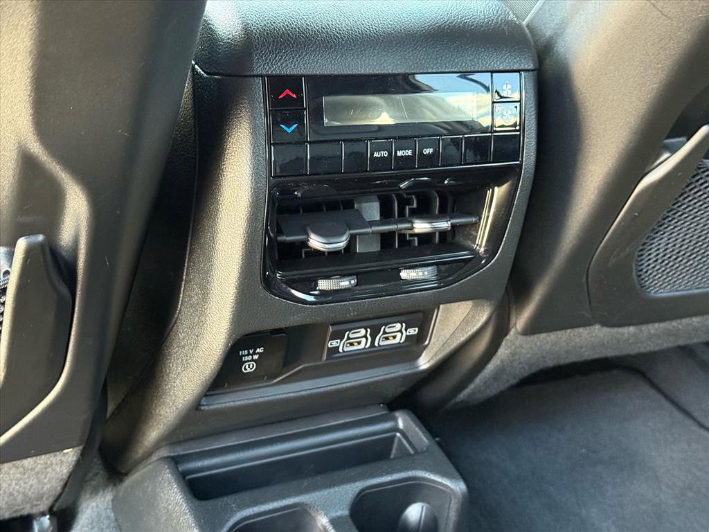 Used 2024 Jeep Grand Cherokee L Laredo AWD/4WD image 13