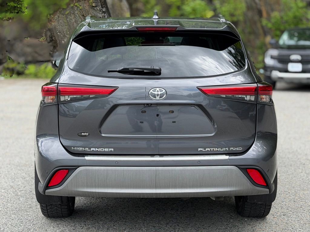 Used 2020 Toyota Highlander Platinum AWD/4WD image 4